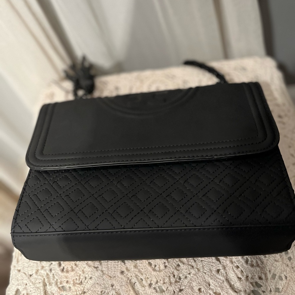 Black Quilted Crossbody Tory Burch bag - Picture 9 of 11